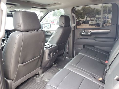 Used 2024 Chevrolet Silverado 1500 LT Trail Boss w/ Convenience Package II AWD/4WD image 12