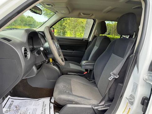 Used 2016 Jeep Patriot Sport w/ Power Value Group image 11