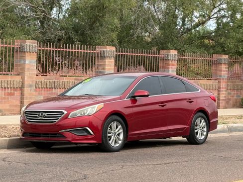 Used 2016 Hyundai Sonata SE FWD image 1