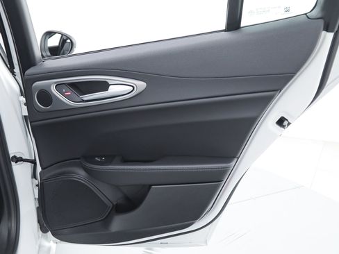 New 2025 Alfa Romeo Giulia w/ Driving Assist Package RWD image 12