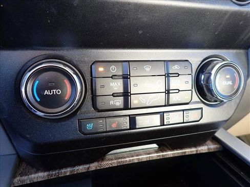 Used 2019 Ford F250 Lariat w/ Lariat Value Package image 21