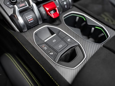 Used 2024 Lamborghini Urus Performante image 60