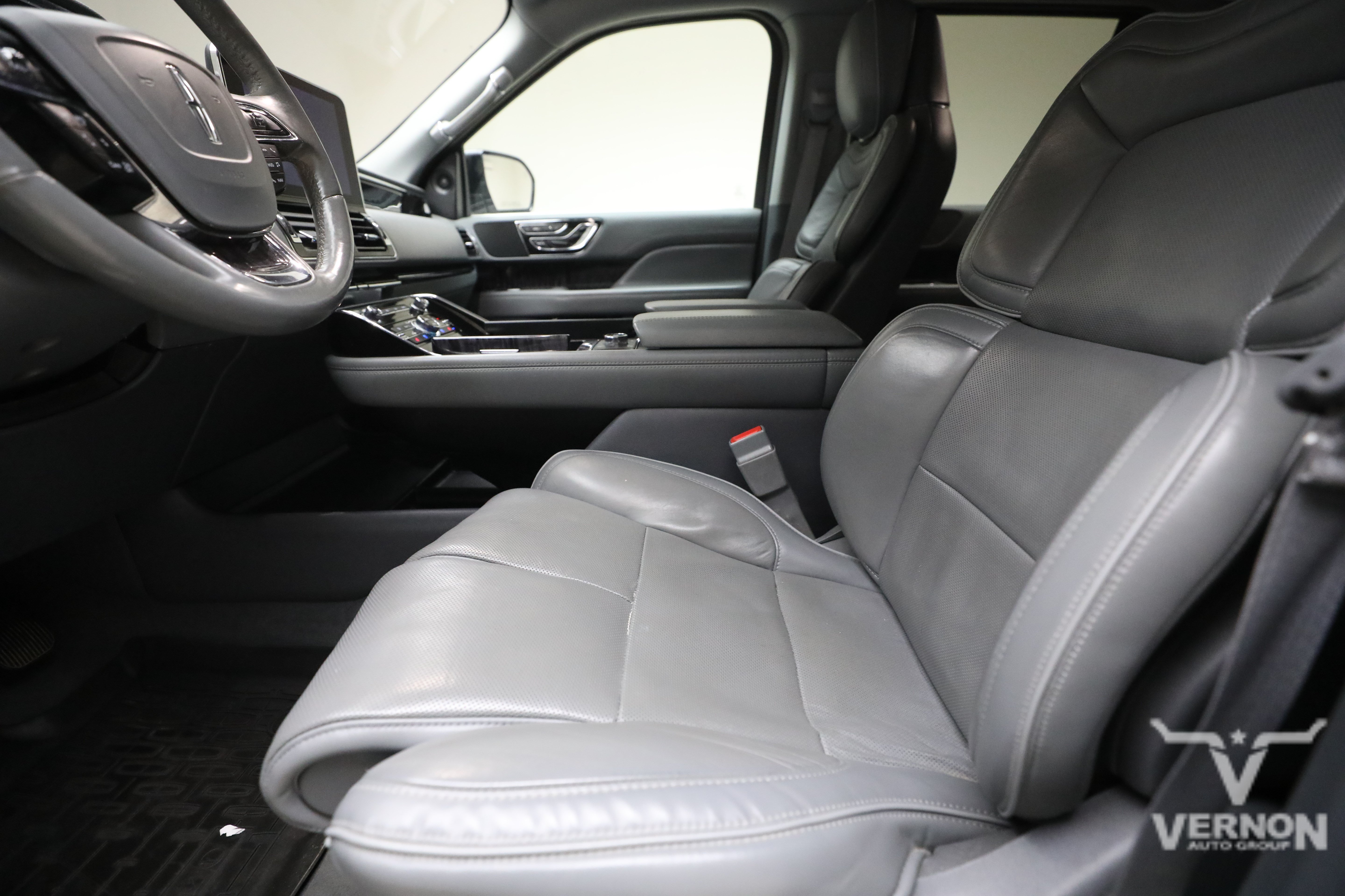Used 2019 Lincoln Navigator L Select w/ Technology Package RWD image 10