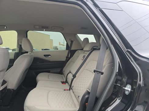 Used 2022 Nissan Pathfinder SV image 13