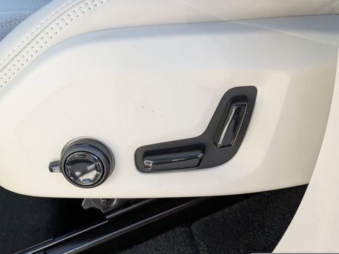 New 2026 Volvo XC90 B6 Ultra w/ Protection Package Premier AWD/4WD image 26