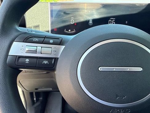 Used 2025 Hyundai Tucson SEL AWD/4WD image 37