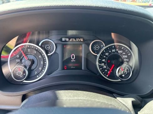 New 2026 RAM 2500 Big Horn AWD/4WD image 18