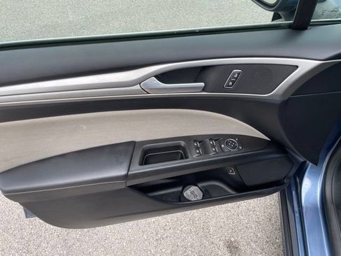 Used 2018 Ford Fusion S FWD image 19