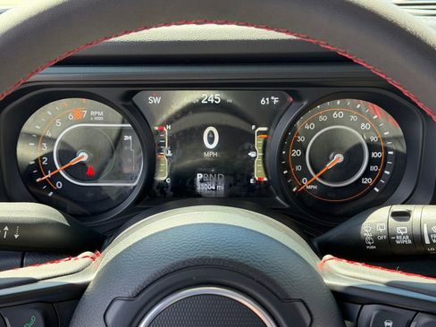 Certified 2025 Jeep Wrangler Unlimited Rubicon AWD/4WD image 13