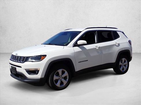 Used 2018 Jeep Compass Latitude w/ Popular Equipment Group AWD/4WD image 6