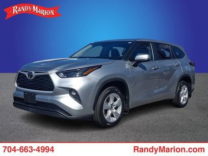 Used 2024 Toyota Highlander LE