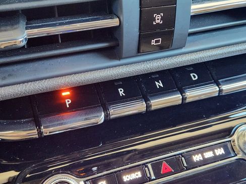 Used 2022 Lincoln Corsair Reserve w/ Equipment Group 201A image 18