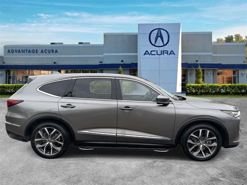 Certified 2023 Acura MDX SH-AWD w/ Technology Package image 4