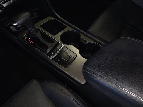 Used 2020 Kia Optima SE image 26