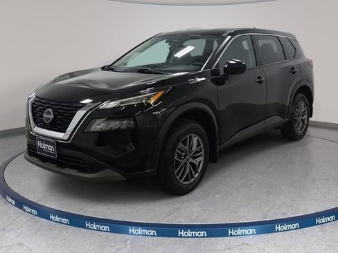 Used 2022 Nissan Rogue S AWD/4WD image 1