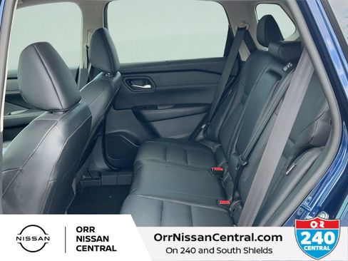 Used 2025 Nissan Rogue SV w/ SV Premium Package FWD image 13