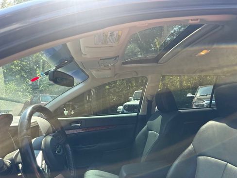 Used 2011 Subaru Outback 2.5i Limited w/ PWR Moonroof Pkg AWD/4WD image 25