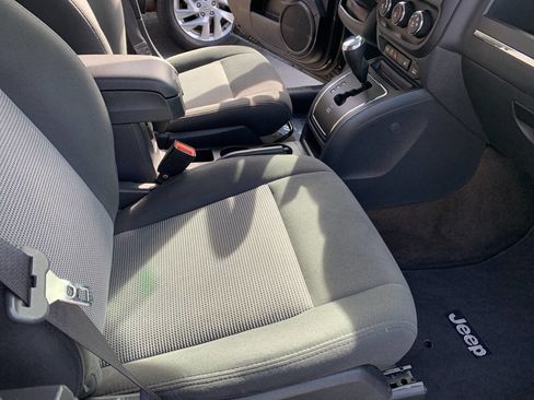 Used 2016 Jeep Patriot Latitude image 17