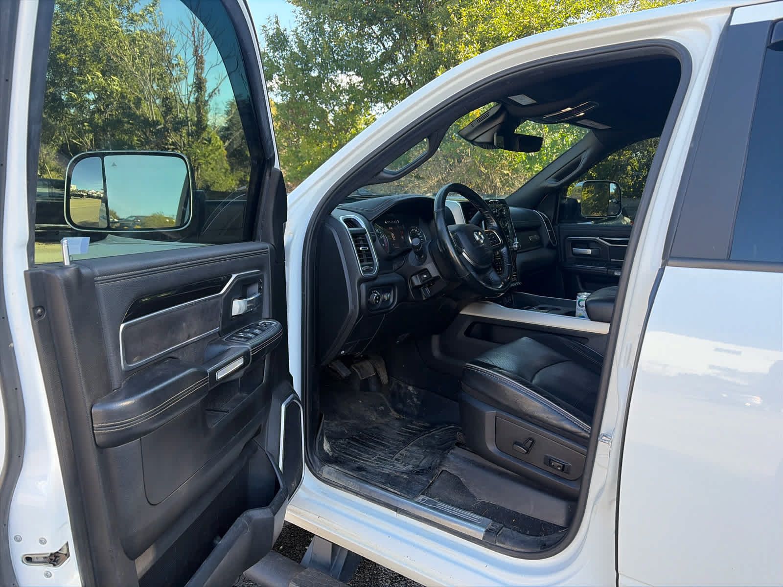 Used 2019 RAM 2500 Laramie AWD/4WD image 16