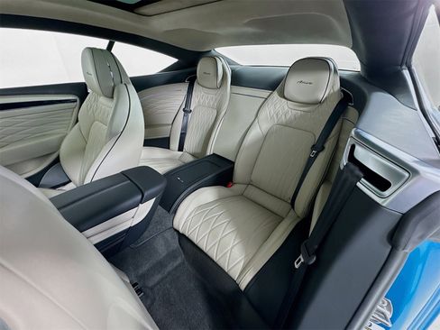 Used 2024 Bentley Continental GT image 22