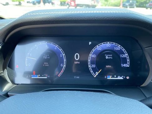 New 2025 Jeep Grand Cherokee Limited w/ Luxury Tech Group II image 15