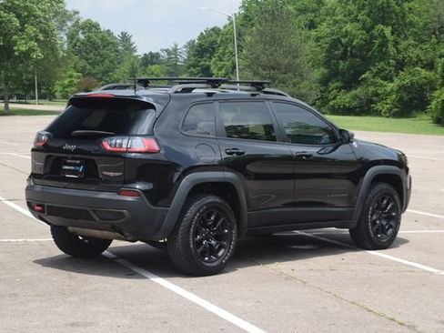 Used 2021 Jeep Cherokee Trailhawk w/ Technology Group AWD/4WD image 25