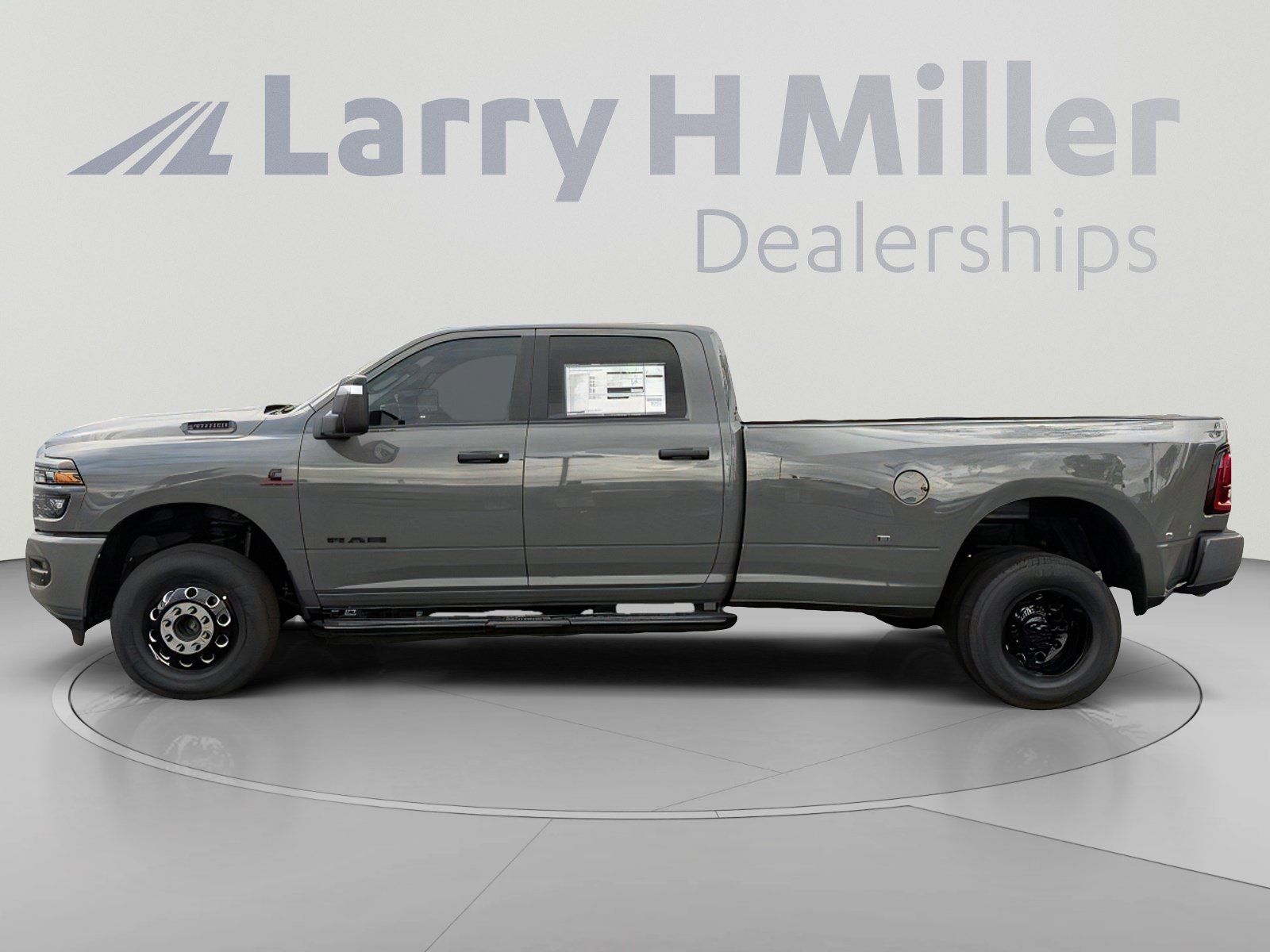 New 2027 RAM 3500 Big Horn AWD/4WD image 2