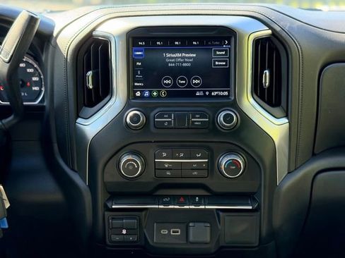 Used 2023 Chevrolet Silverado 2500 LT AWD/4WD image 21