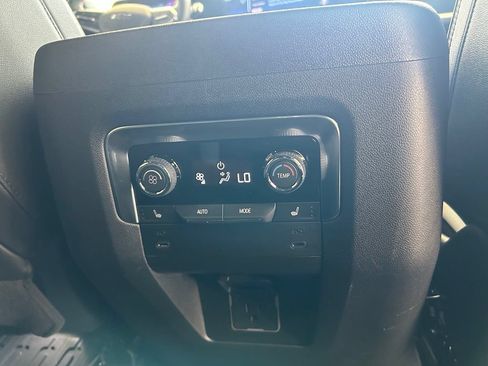 Used 2026 Chevrolet Suburban RST w/ Comfort Package RWD image 35