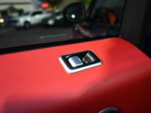 Used 2020 Land Rover Range Rover Sport SVR image 42