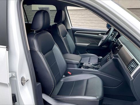 Certified 2022 Volkswagen Atlas SE FWD image 6