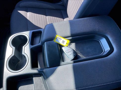 Used 2024 Chevrolet Silverado 1500 LT image 31