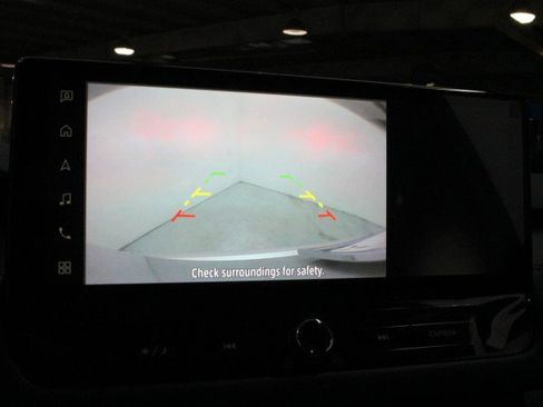 New 2026 Mitsubishi Outlander ES image 13