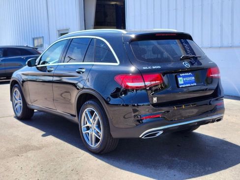 Used 2019 Mercedes-Benz GLC 300 4MATIC image 3