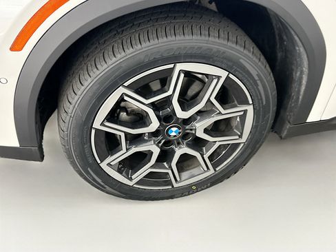 Used 2025 BMW X2 xDrive28i image 11