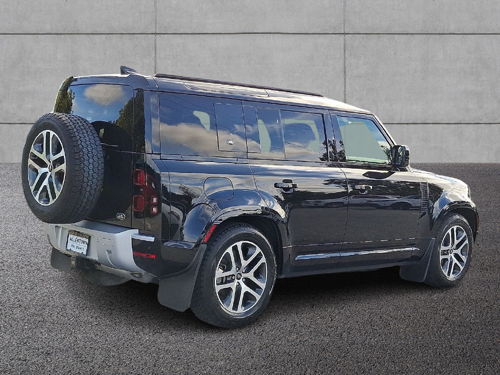 Used 2022 Land Rover Defender 110 XS Edition AWD/4WD image 4