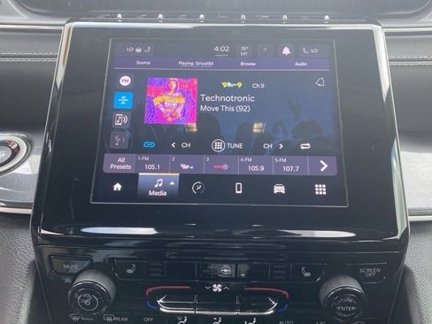 Used 2021 Jeep Grand Cherokee L Laredo image 18