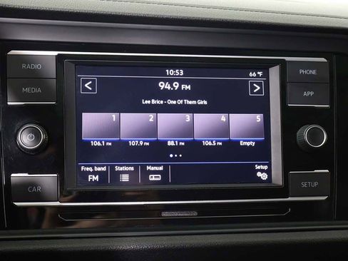 Used 2019 Volkswagen Jetta SE FWD image 43
