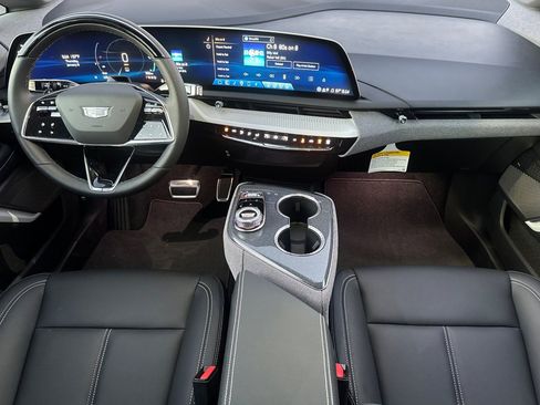 Certified 2025 Cadillac Optiq Luxury 1 image 14