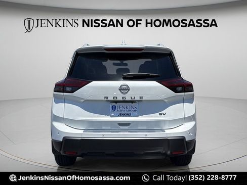 Certified 2024 Nissan Rogue SV w/ SV Premium Package FWD image 6