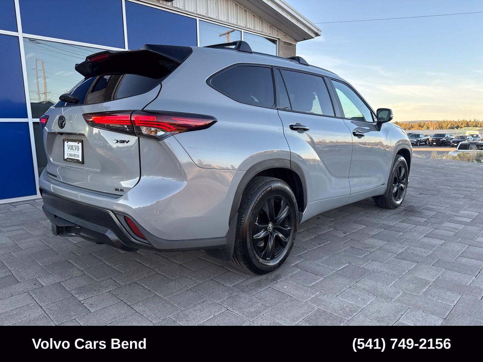 Used 2025 Toyota Highlander XLE AWD/4WD image 7