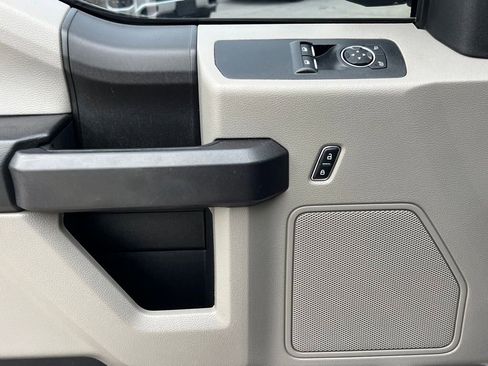 Used 2017 Ford F150 XL w/ Equipment Group 101A Mid RWD image 9