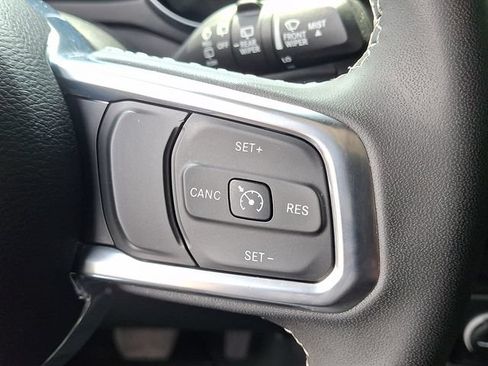 Used 2023 Jeep Wrangler Unlimited Sahara AWD/4WD image 18