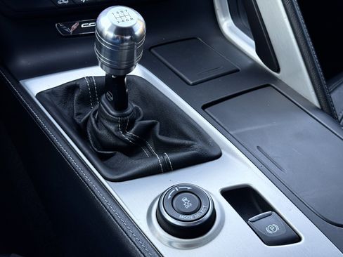 Used 2014 Chevrolet Corvette Base image 27