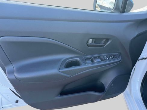 Used 2025 Nissan Versa S w/ Trunk Package image 15