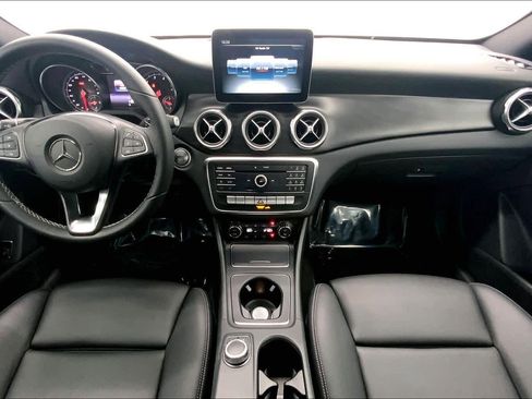 Used 2018 Mercedes-Benz GLA 250 image 18