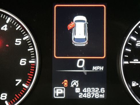 Used 2025 Subaru Outback Premium image 23