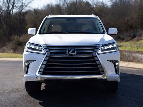 Used 2020 Lexus LX 570 4WD w/ Luxury Package image 12