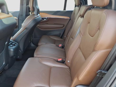 Used 2021 Volvo XC90 T6 Momentum w/ Protection Package image 14