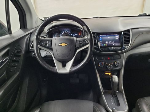 Used 2022 Chevrolet Trax LT w/ Driver Confidence Package AWD/4WD image 22